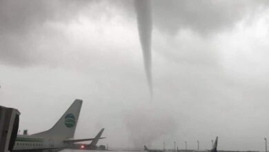 В Турции из моря вышел торнадо и пошел сеять ужас по шоссе