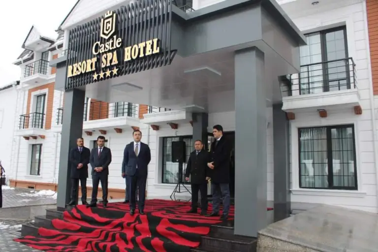 Yeni otelin açılışı olub – “Castle” resort spa