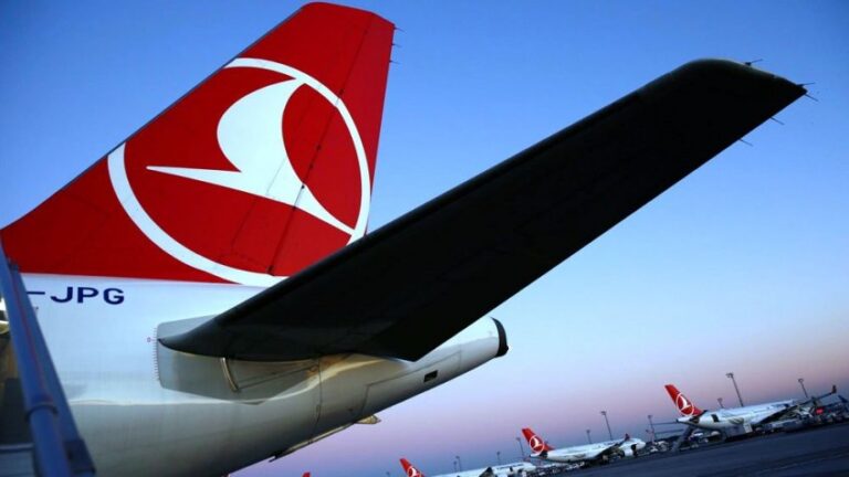 Türk Hava Yolları rublla bilet satmağa başladı