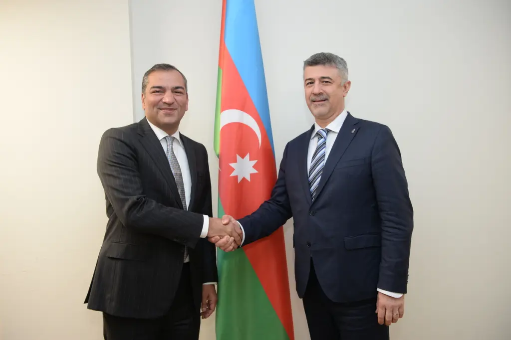 Azərbaycanla Macarıstan arasında turizm əlaqələri