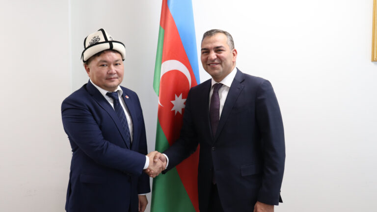 Qırğızıstanla turizm əlaqələrinin genişləndirilməsi müzakirə olunub
