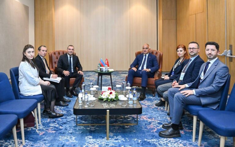 Fuad Nağıyev və Türkiyənin  turizm naziri Mehmet Nuri Ersoy arasında görüş təşkil olunub.
