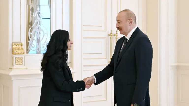 Президент Ильхам Алиев принял генерального секретаря UN Tourism Шейху Ан-Нувейс